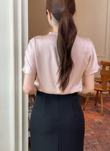 Raz Half-Neck Satin Pleats Blouse (Belt set)