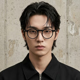 Refined Stud Round Frame
