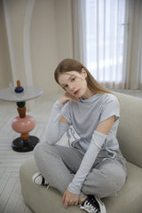 ハーフネックカットアウトTシャツ　スカイブルー