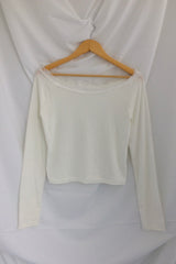 フェミニンフラットネックロングTシャツ
