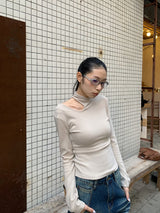 ホロウショルダースリットポイント長袖Tシャツ