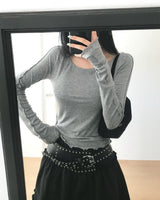 メローデザインロングスリーブカットソー (or Long-Sleeve Top)