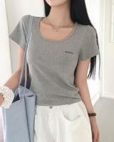 "ONLY" レタリングUネックショートスリーブTシャツ