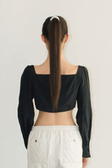 RIBBON SQUARE NECK CROP BLOUSE / BLACK