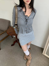 Light Hour ストライプノースリーブドレス & シルバーボタンカーディガン 2-piece Set (Gray)