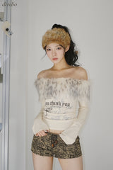 ファーホットガールロングスリーブオフショルダーTシャツ