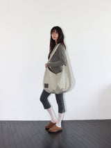 リバーシブルポケットバッグ (BEIGE & KHAKI)