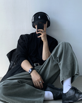 アーロンモーデンエッセンシャルセミクロッピードロングスリーブTシャツ