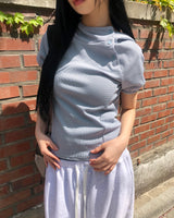 ターンハイネックフードボタン長袖Tシャツ