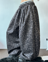 4000SOLD LEOPARD PINTUCK PANTS