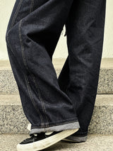  Curved stitch denim pants
