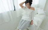 Needle note one shoulder top /white