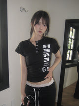 Rahi 05 Here Printing Henley Neck Button Short Sleeve T-shirt