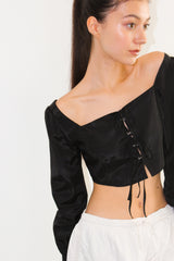 RIBBON SQUARE NECK CROP BLOUSE / BLACK