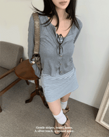 Light Hour ストライプノースリーブドレス & シルバーボタンカーディガン 2-piece Set (Gray)