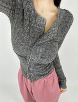 (BODY-SHAPING FIT♥) スリムボタンシャードカラーVネックニットカーディガン - 2 COLOR