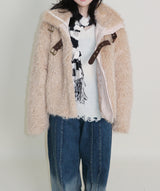 レイチェル 2ベルトディテールショート丈ファージャケット (Lining Quilted)