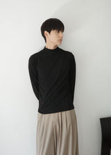 drape mock neck tee