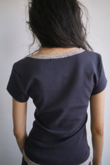 26SS★ LACE TRIM V-NECK T-SHIRT
