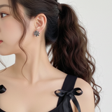 [クォン・ウンビ Piercing] メタルローズピアス - Silver Color