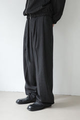 stripe belted slacks