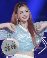 アドラーブルリボンハギーズピアス