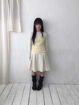 ボタンスリットミディスカート