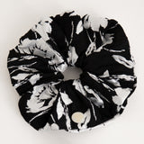 silver jacquard scrunch (black)