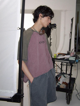 Washed-out American retro style raglan sleeve T-shirt with loose short sleeves and letter print.
