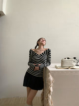 Wide V-neck striped long-sleeved knitwear