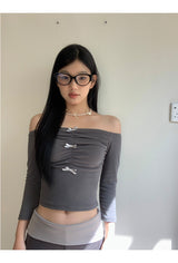 オフショルダーボウシャーリング長袖Tシャツ