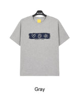 シグナル エンボス グラフィック ショートスリーブ Tシャツ