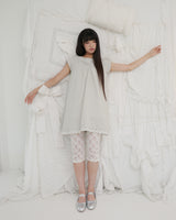BUTTON LACE CAPRI PANTS / WHITE
