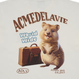 24FW WORLD WIDE TRAVEL QUOKKA ARTWORK SHORT SLEEVE T-SHIRT (OVERSEAS EXCLUSIVE) CREAM