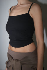 BASIC SLEEVELESS BLACK