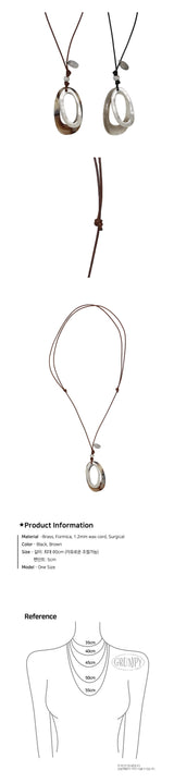 Forma Oval Necklace