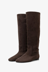 WRINKLE BOOTS IN CHOCOLATE BROWN