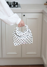 cozy lunch bag - white dot