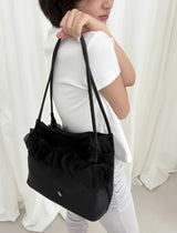 Frillish shoulder bag (black)