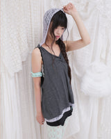 FLORAL LACE DOUBLE HOOD SLEEVELESS / CHARCOAL