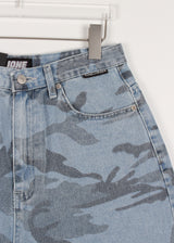 CAMO HALF BERMUDA PANTS