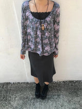 チバ フラワー Tシャツ