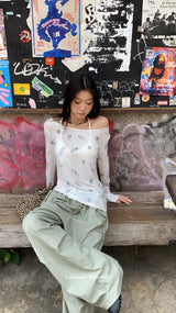 アイテムスパンオフショルダーロングスリーブtシャツ