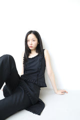 RUFFLE SLEEVELESS (BLACK)