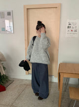 Kyuns Pocket Boucle Round Wool Knit
