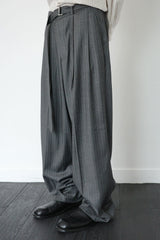stripe belted slacks