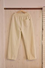 QT8 x USA TAKUMA ステイケイション·スウェットパンツ (クリーム)