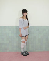 TEA DIARY V-NECK TOP / GREY