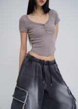 [U-BASIC] Slow button V-neck short sleeve
