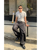 Non-faded curved raw denim pants